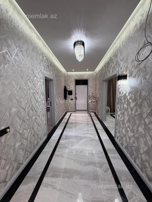 Satılır 6 otaqlı həyət evi 350 m²