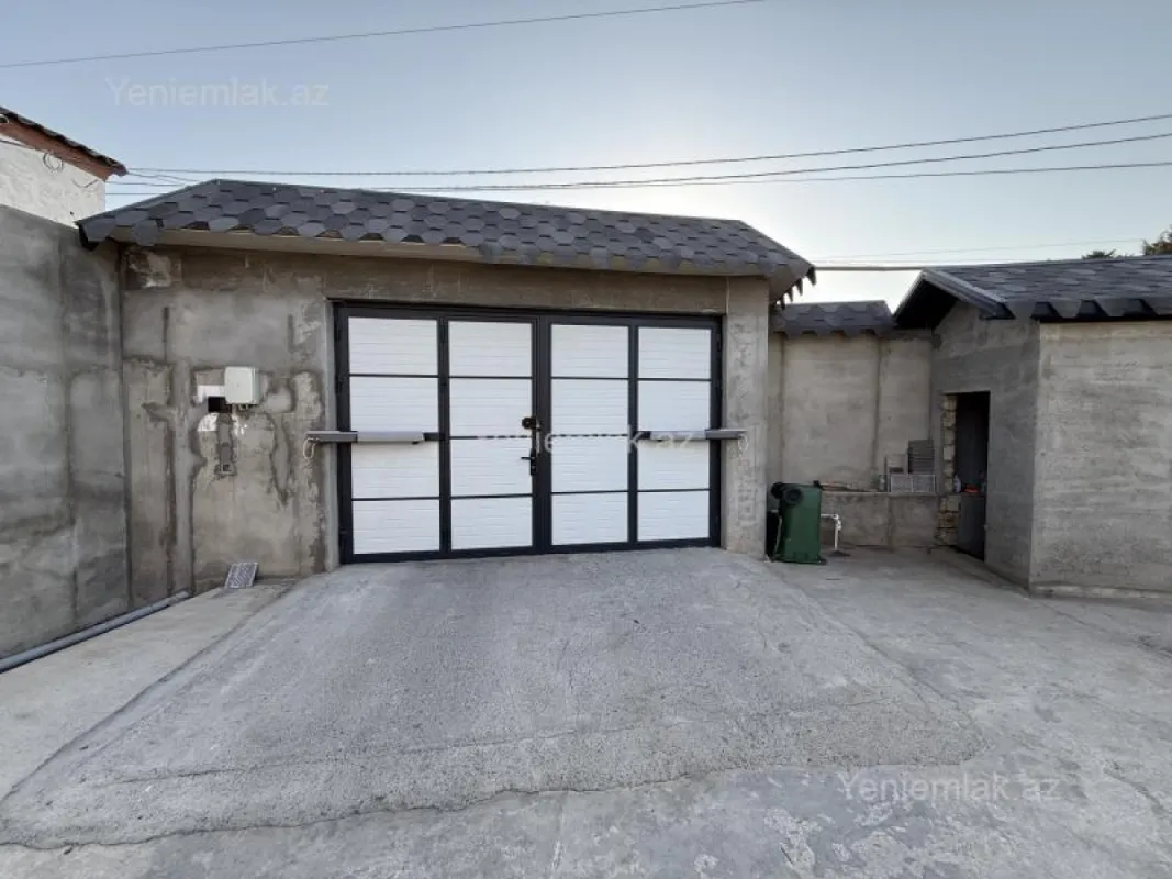 Satılır 6 otaqlı həyət evi 350 m²