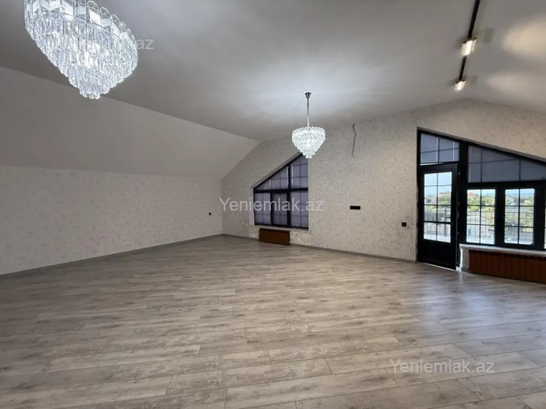 Satılır 6 otaqlı həyət evi 350 m²