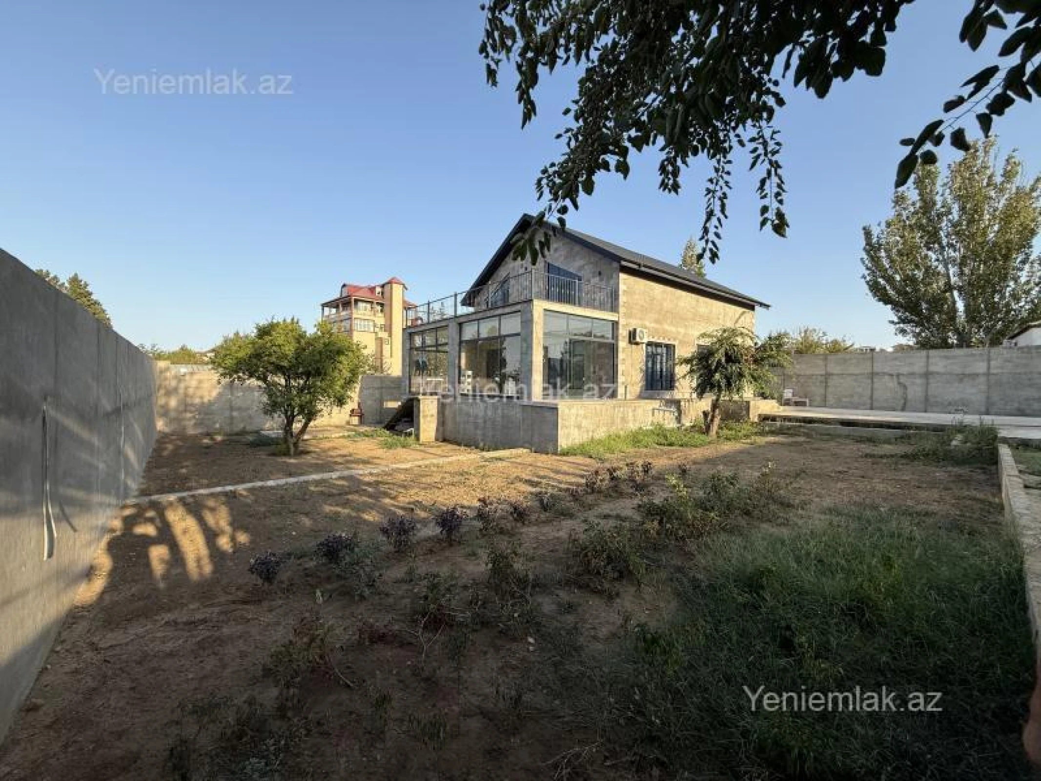 Satılır 6 otaqlı həyət evi 350 m²