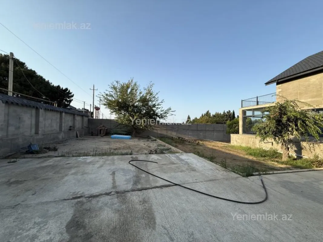 Satılır 6 otaqlı həyət evi 350 m²