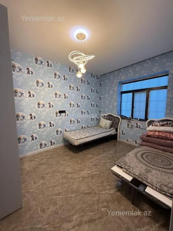 Satılır 6 otaqlı həyət evi 350 m²
