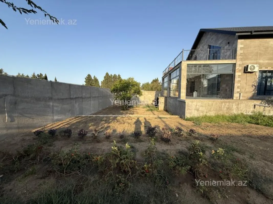 Satılır 6 otaqlı həyət evi 350 m²