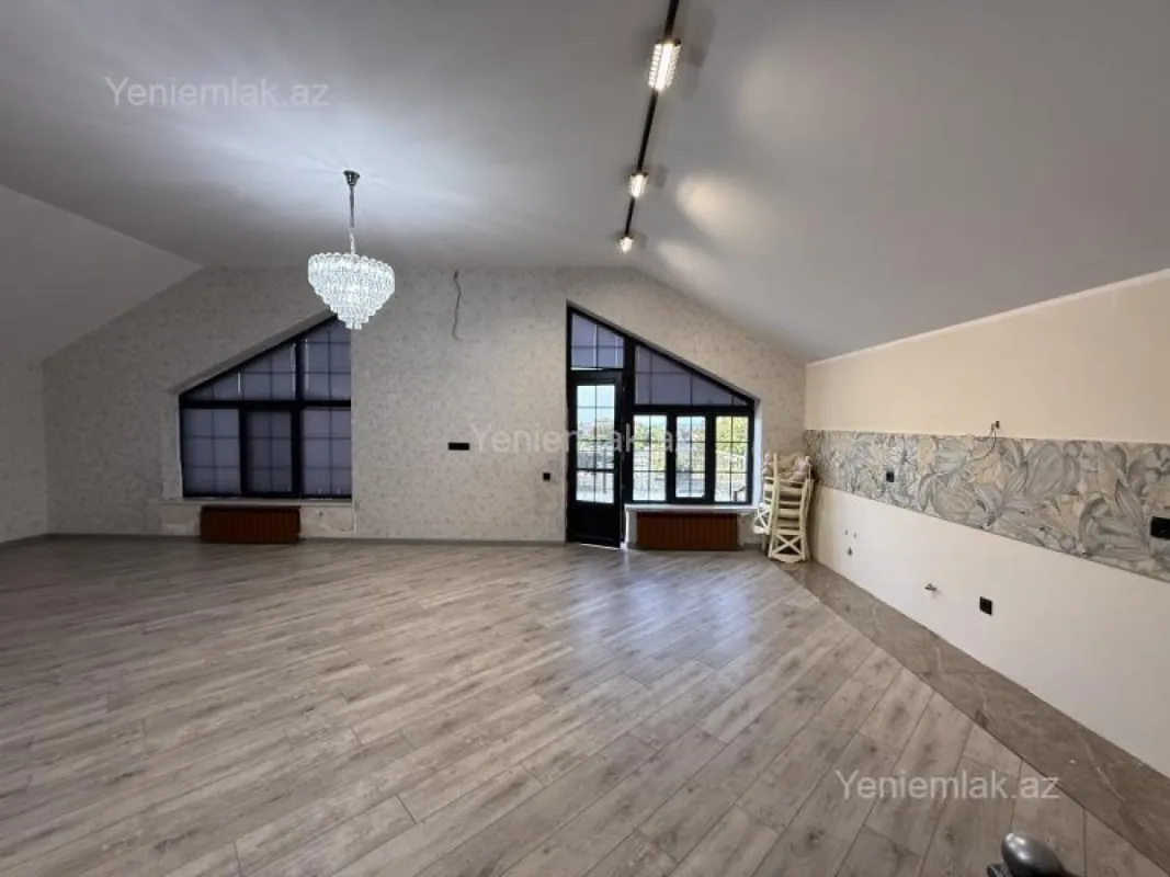 Satılır 6 otaqlı həyət evi 350 m²