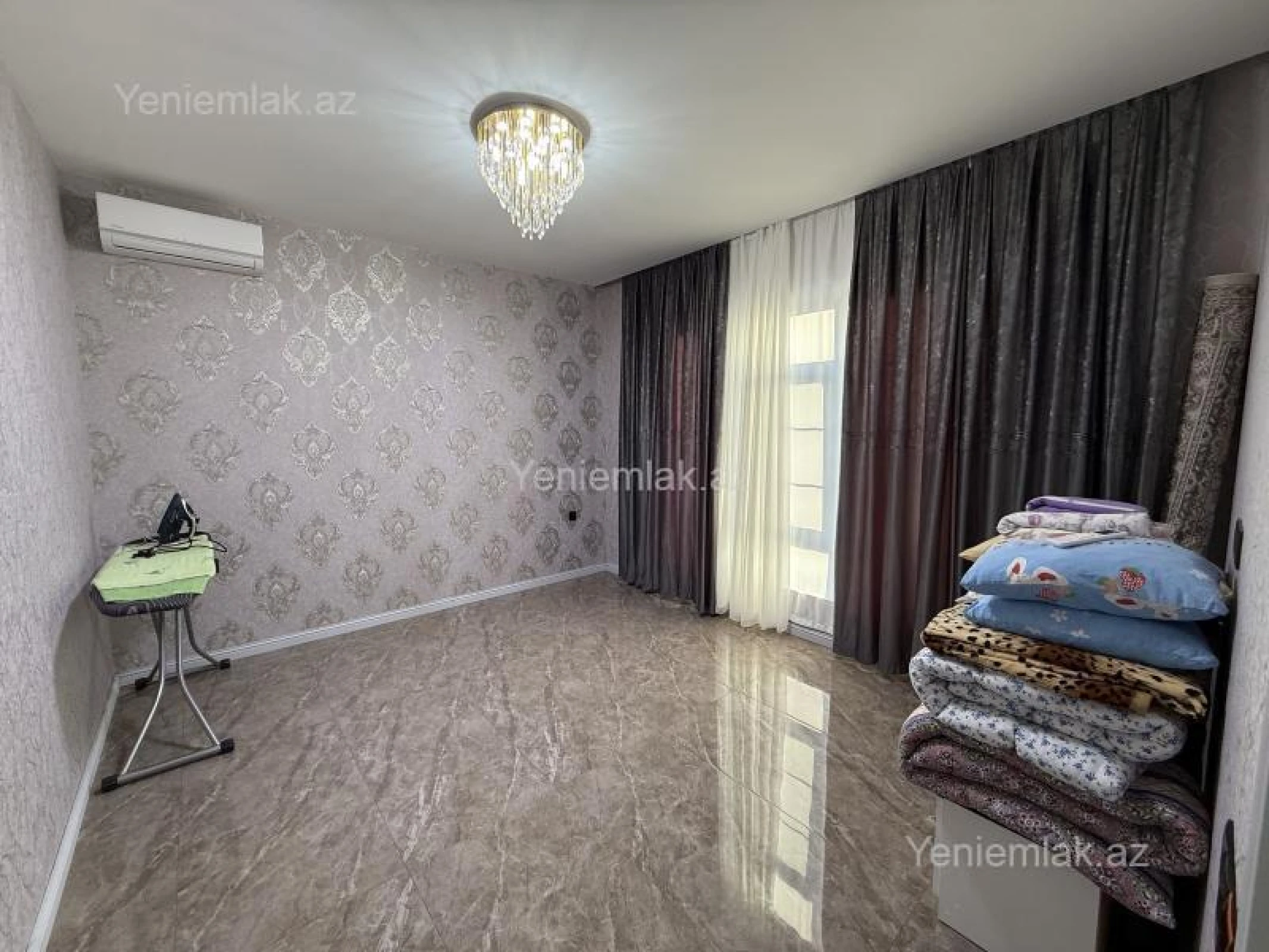Satılır 6 otaqlı həyət evi 350 m²