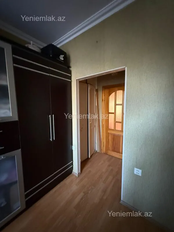 Satılır 2 otaqlı köhnə tikili 55 m²