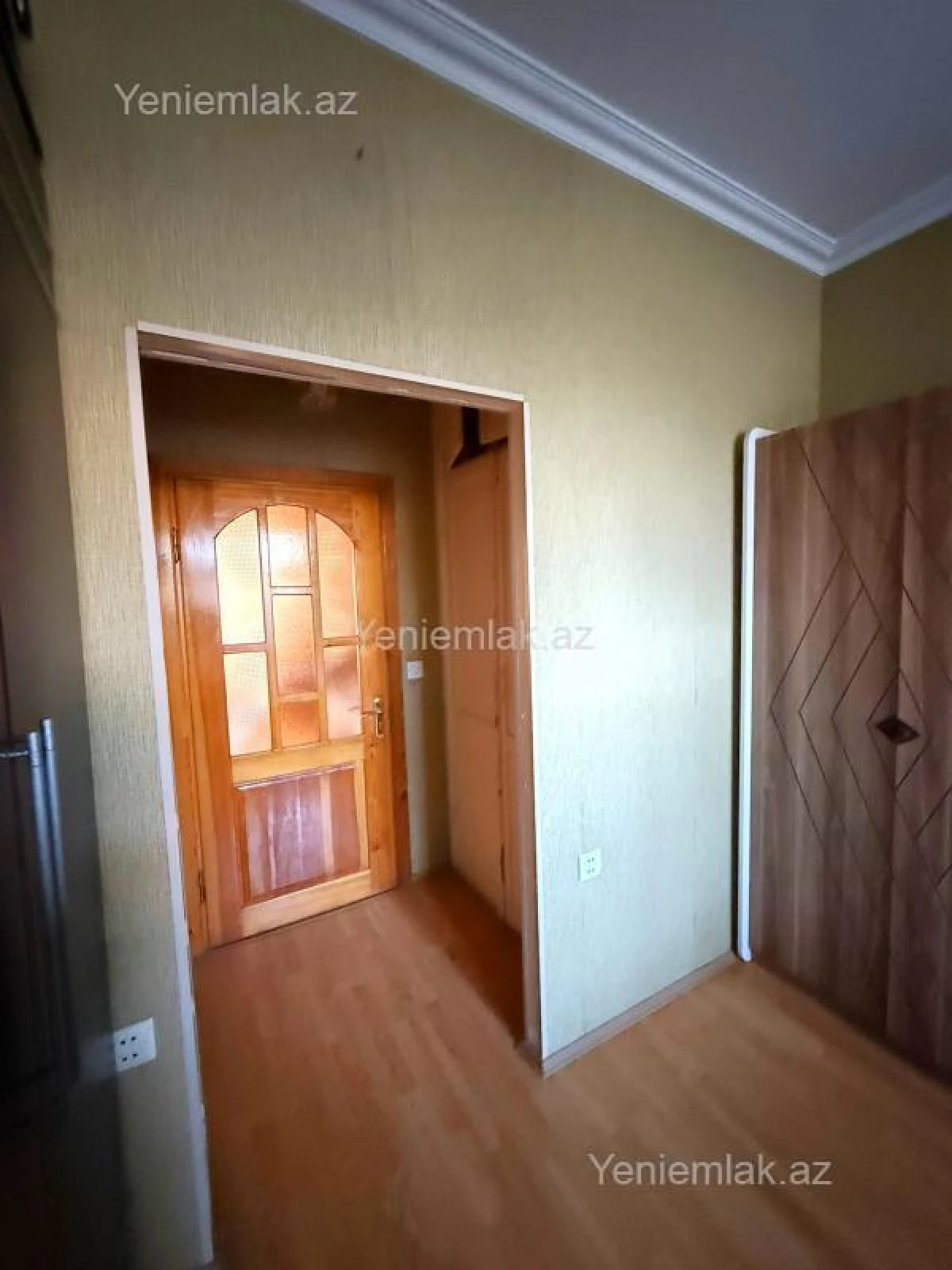 Satılır 2 otaqlı köhnə tikili 55 m²