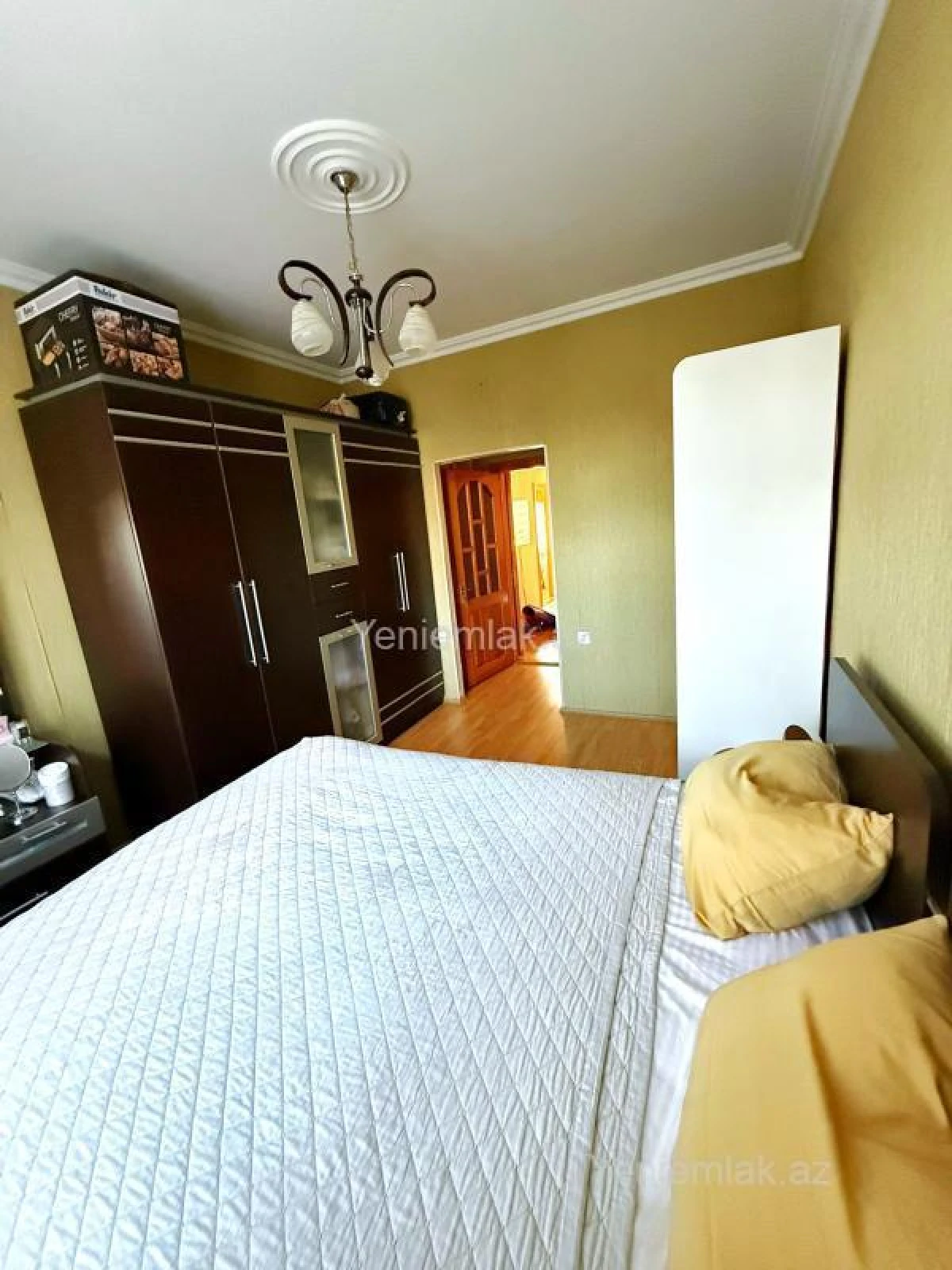 Satılır 2 otaqlı köhnə tikili 55 m²
