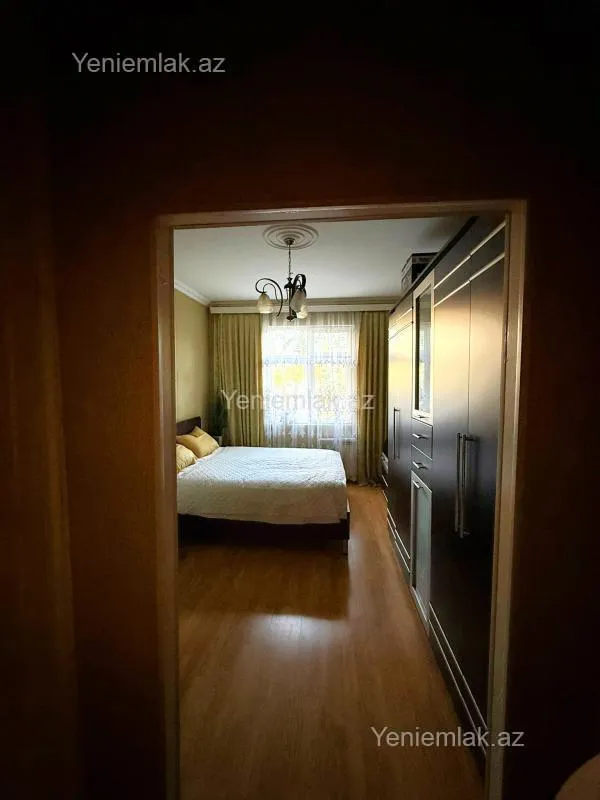 Satılır 2 otaqlı köhnə tikili 55 m²