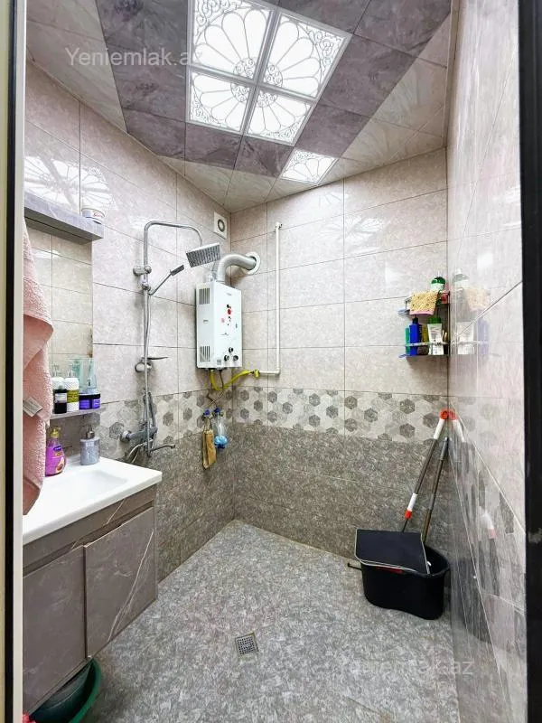 Satılır 2 otaqlı köhnə tikili 55 m²