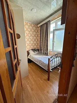 Satılır 2 otaqlı köhnə tikili 55 m²