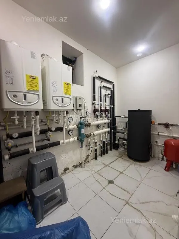 Satılır 7 otaqlı həyət evi 200 m²