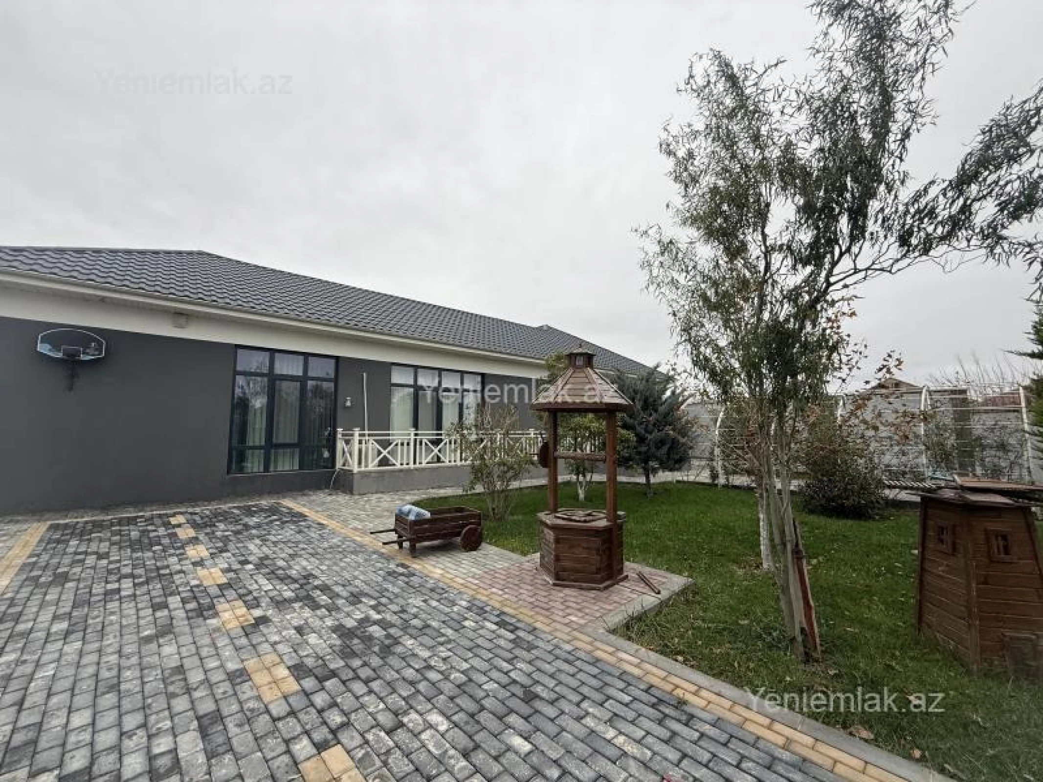 Satılır 7 otaqlı həyət evi 200 m²