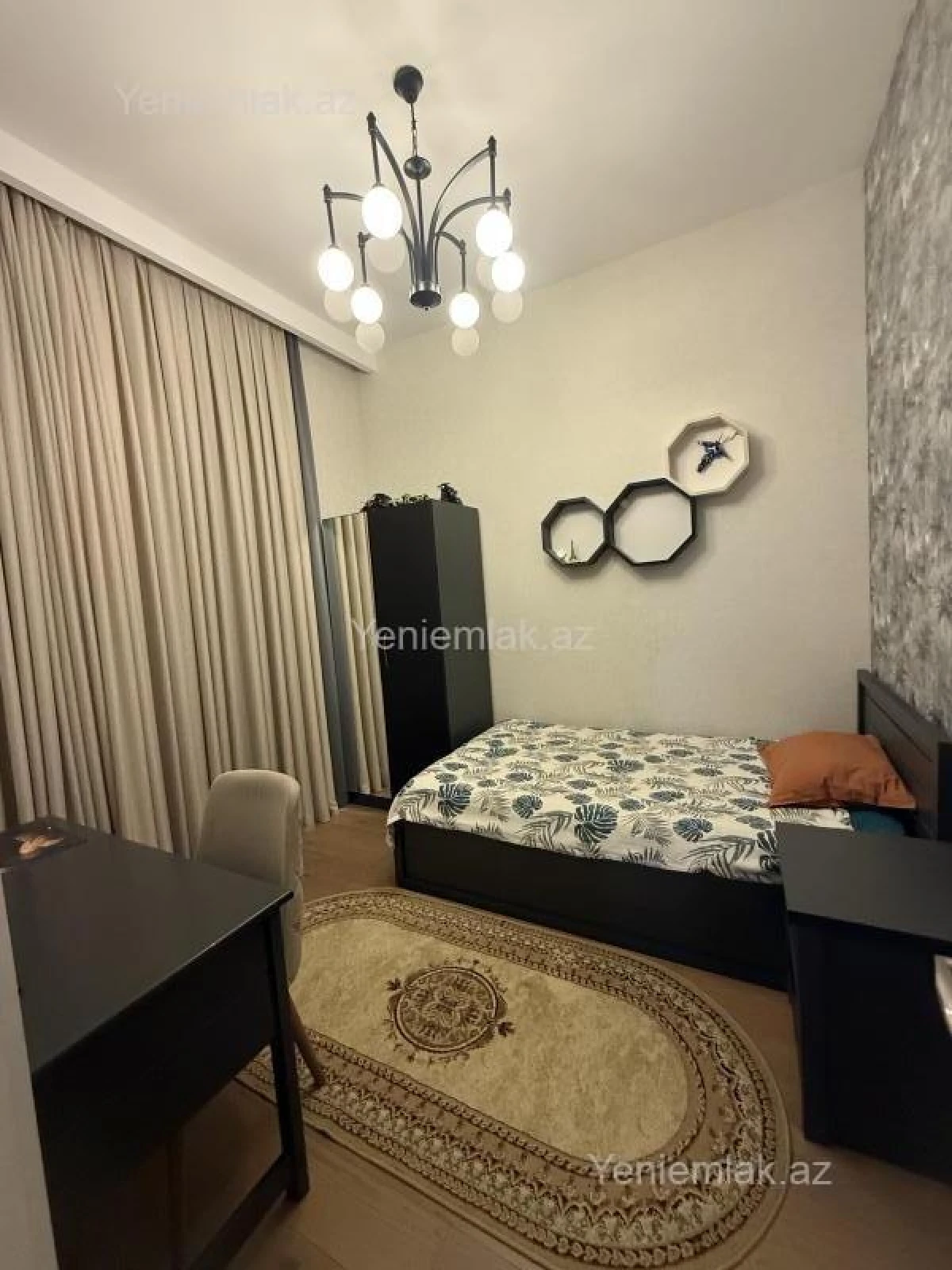 Satılır 7 otaqlı həyət evi 200 m²