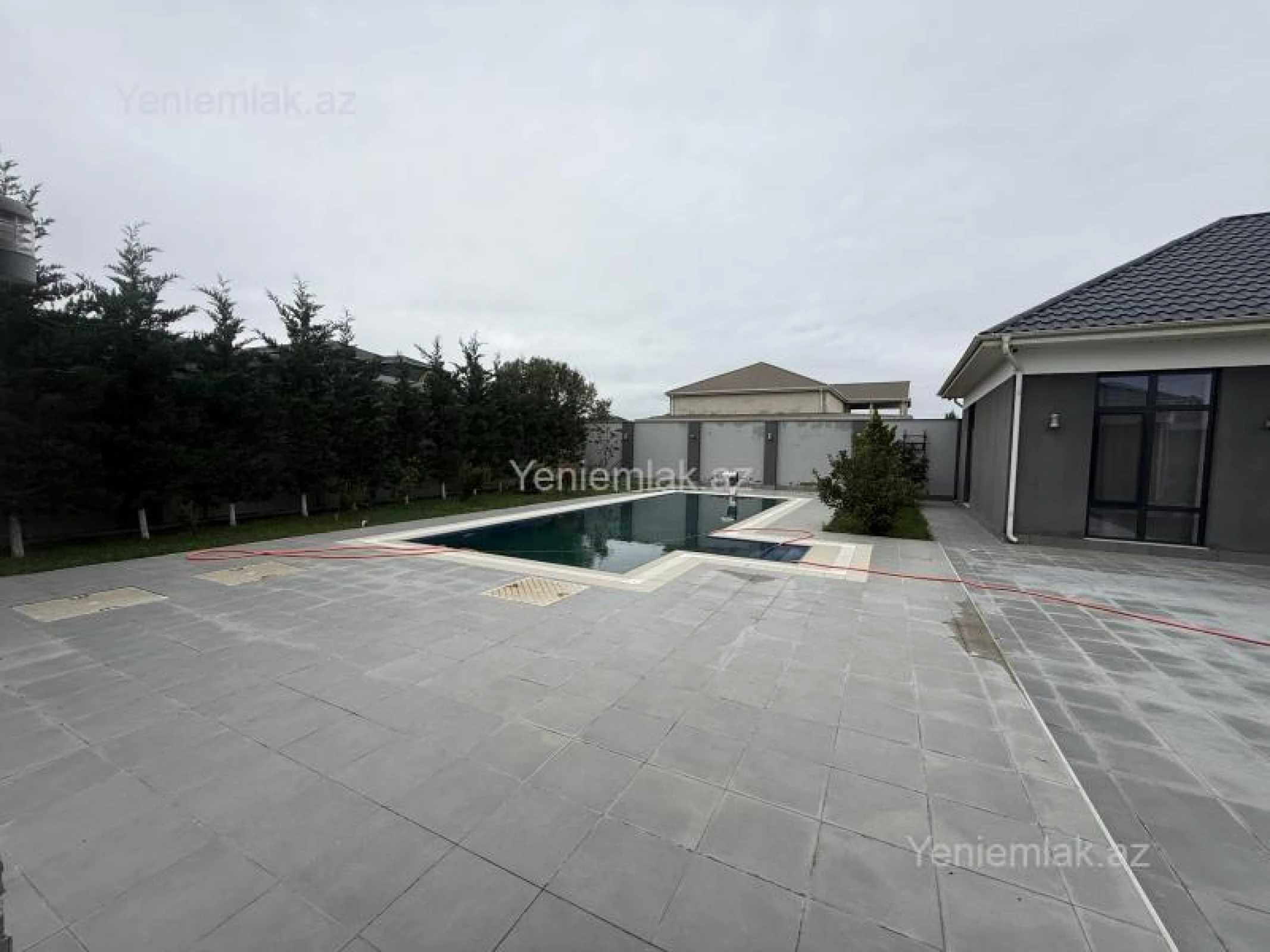 Satılır 7 otaqlı həyət evi 200 m²