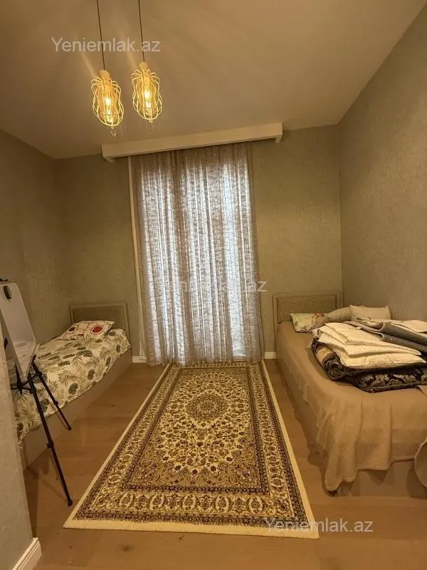 Satılır 7 otaqlı həyət evi 200 m²