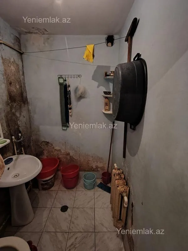 Satılır 3 otaqlı köhnə tikili 72 m²