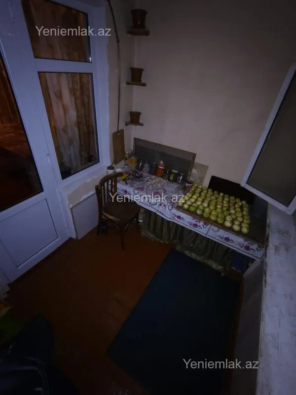 Satılır 3 otaqlı köhnə tikili 72 m²