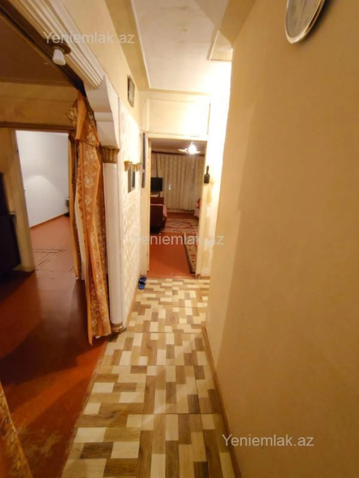 Satılır 3 otaqlı köhnə tikili 72 m²