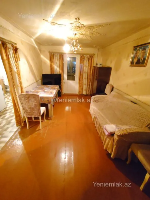 Satılır 3 otaqlı köhnə tikili 72 m²