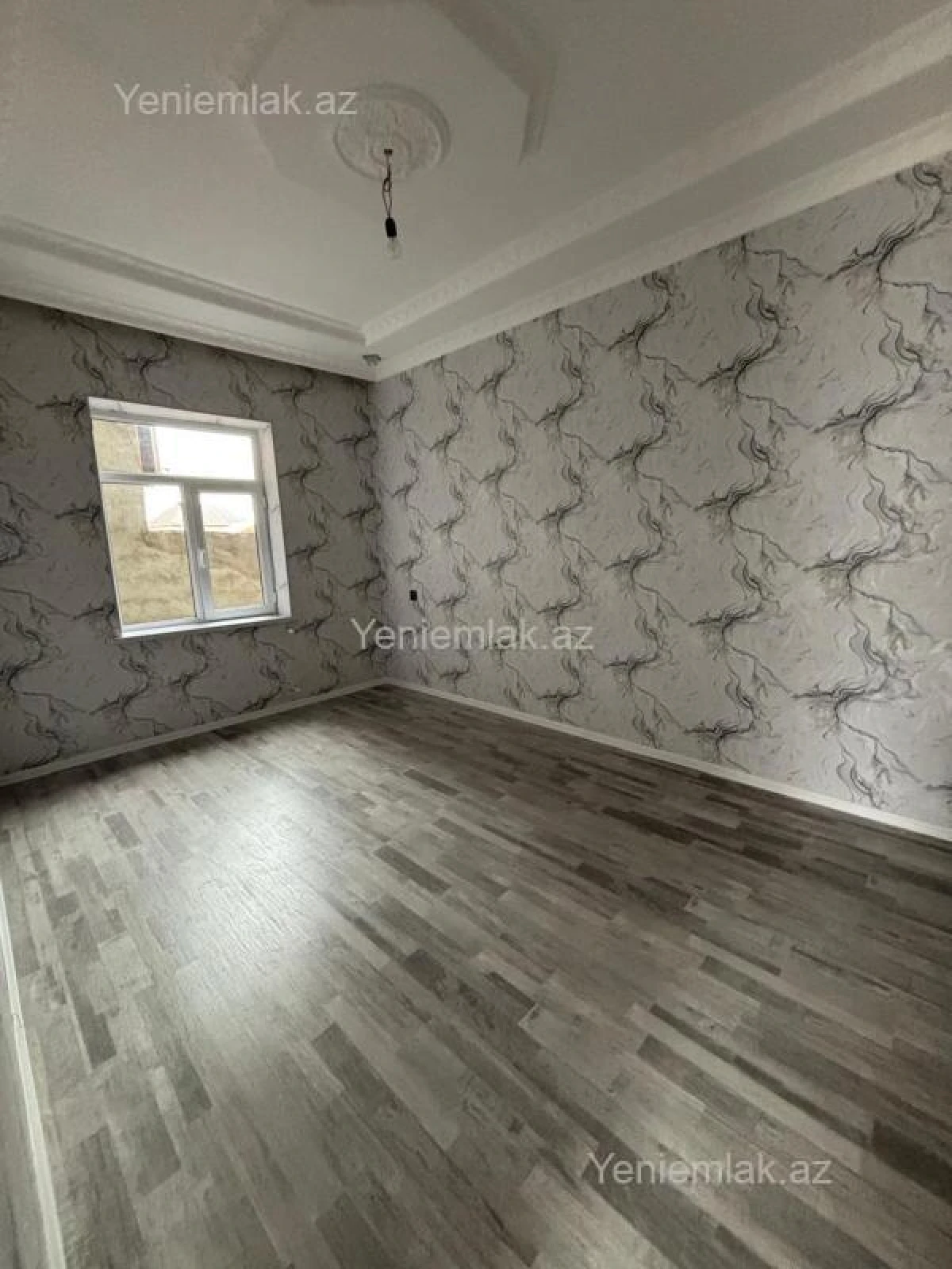 Satılır 5 otaqlı həyət evi 160 m²