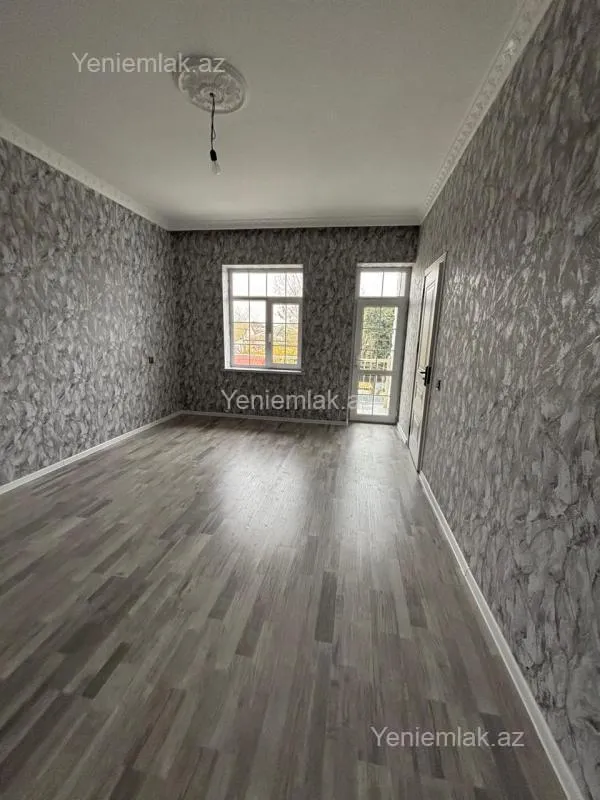 Satılır 5 otaqlı həyət evi 160 m²