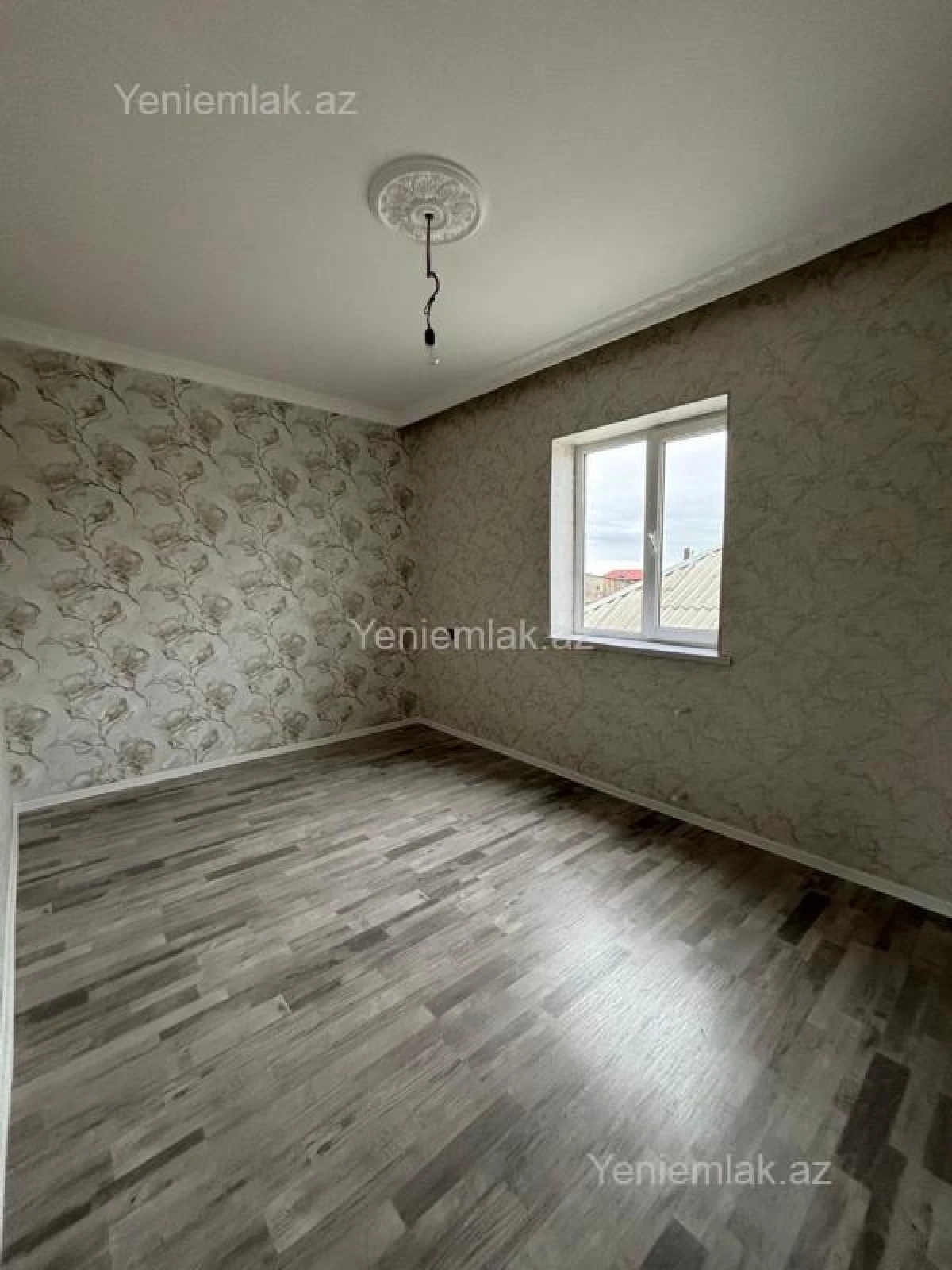 Satılır 5 otaqlı həyət evi 160 m²