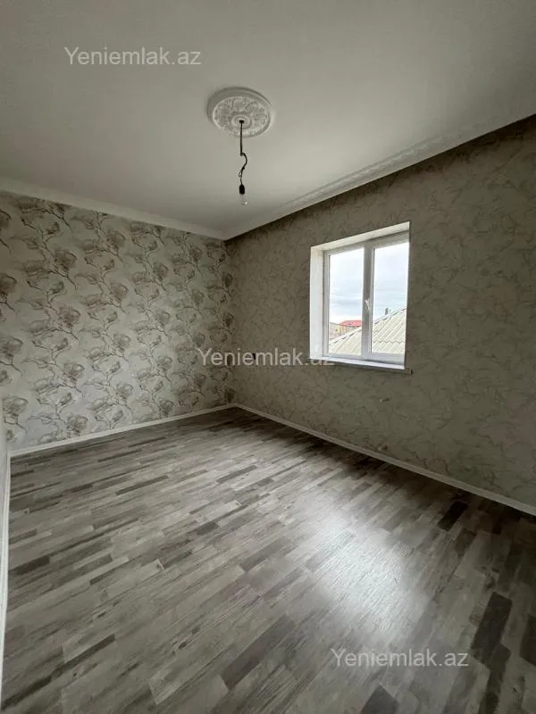 Satılır 5 otaqlı həyət evi 160 m²