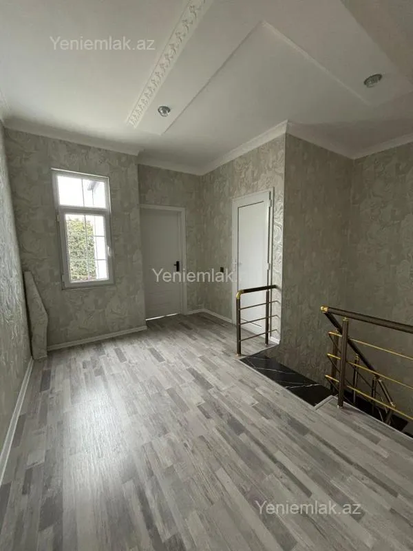 Satılır 5 otaqlı həyət evi 160 m²