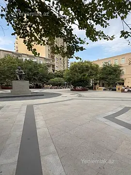 Satılır 3 otaqlı köhnə tikili 90 m² — Bakı, Səbail 3 otaq 90.00 m²