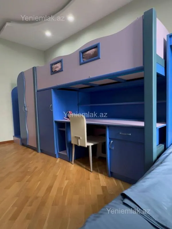 Satılır 3 otaqlı köhnə tikili 90 m²