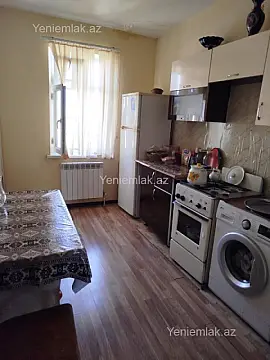 Satılır 3 otaqlı köhnə tikili 70 m²