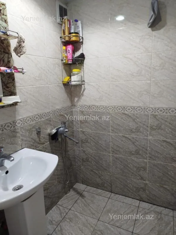 Satılır 3 otaqlı köhnə tikili 70 m²