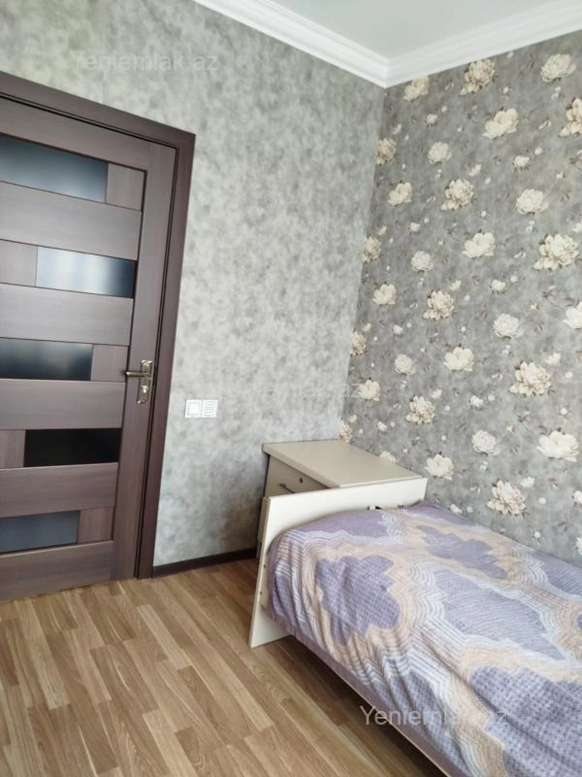 Satılır 3 otaqlı köhnə tikili 70 m²