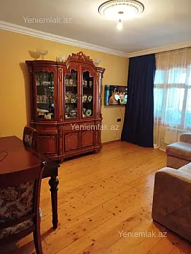 Satılır 3 otaqlı köhnə tikili 70 m²