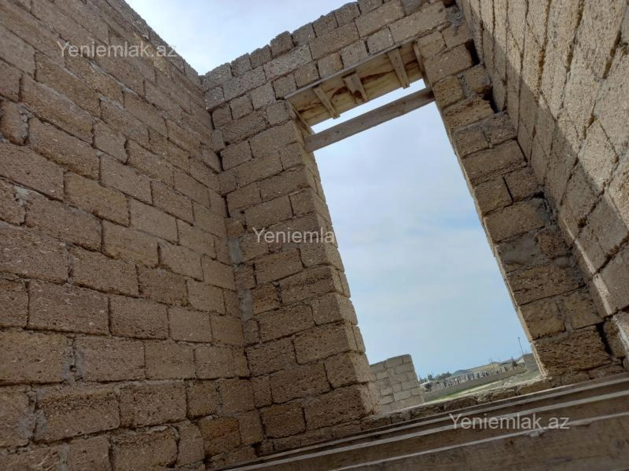 Satılır 3 otaqlı həyət evi 100 m²