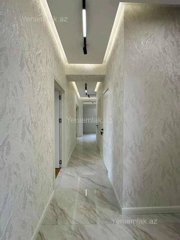 Satılır 3 otaqlı yeni tikili 115 m²