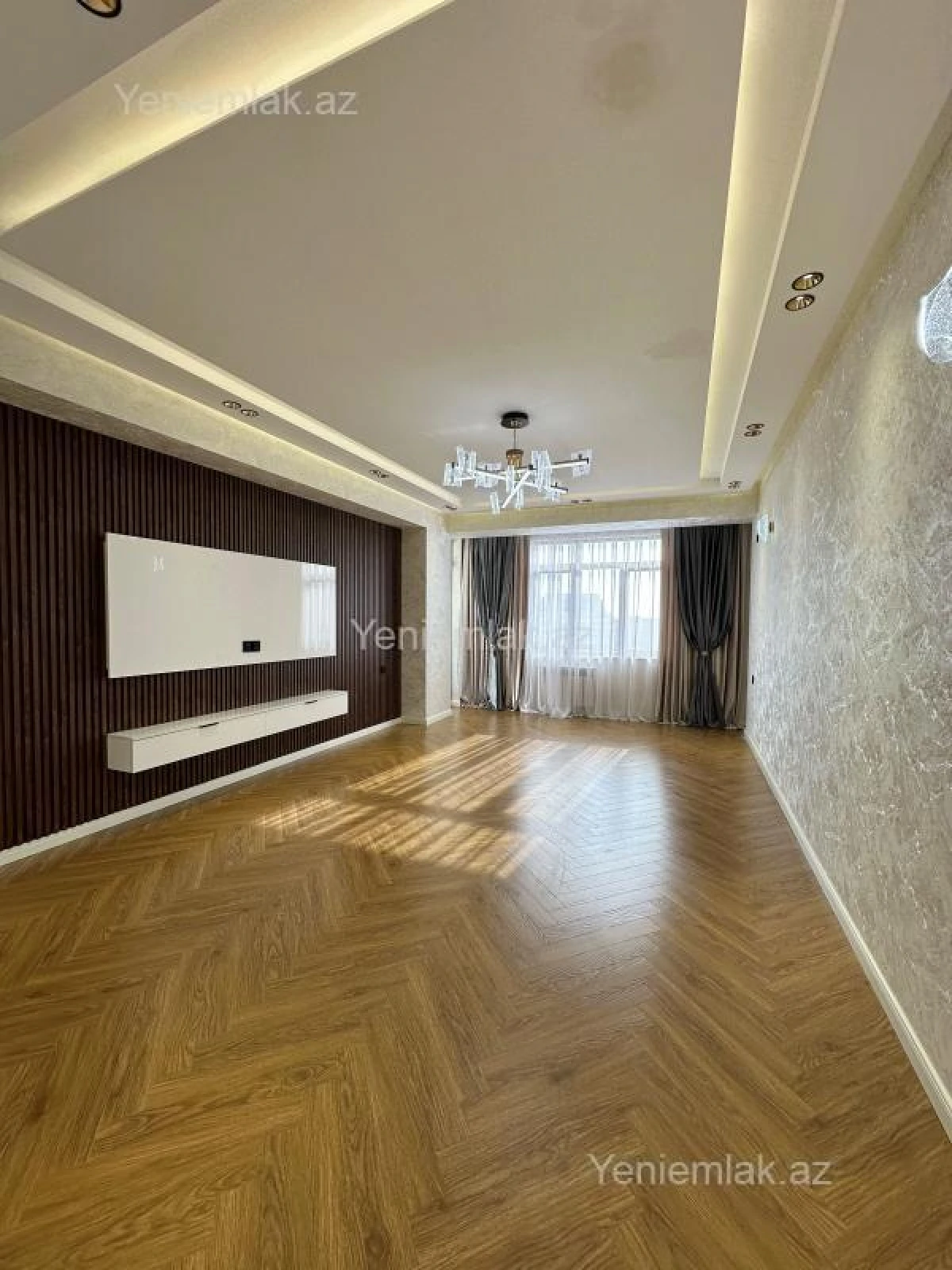 Satılır 3 otaqlı yeni tikili 115 m²
