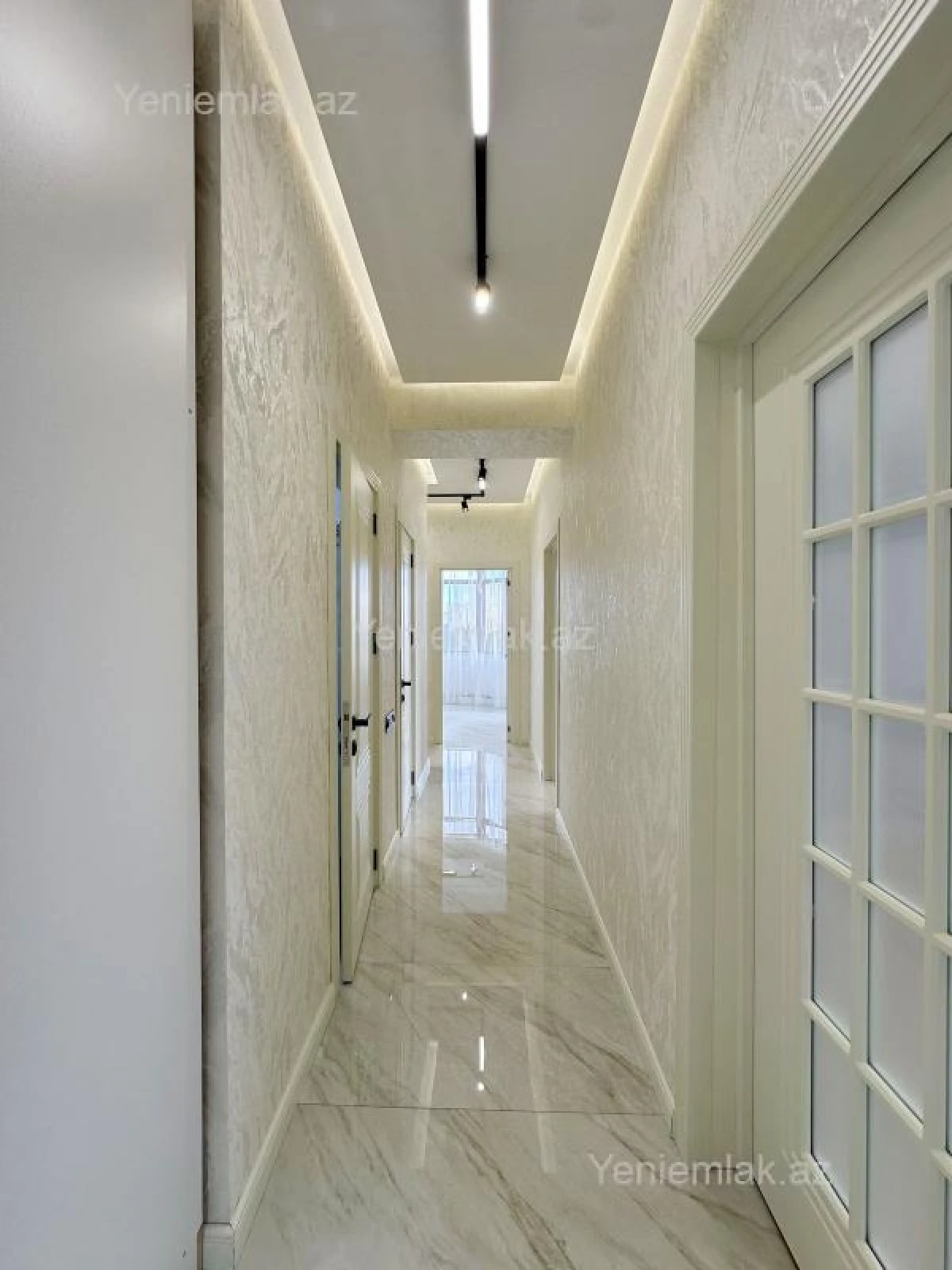 Satılır 3 otaqlı yeni tikili 115 m²