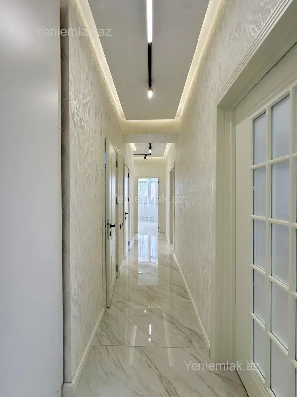 Satılır 3 otaqlı yeni tikili 115 m²