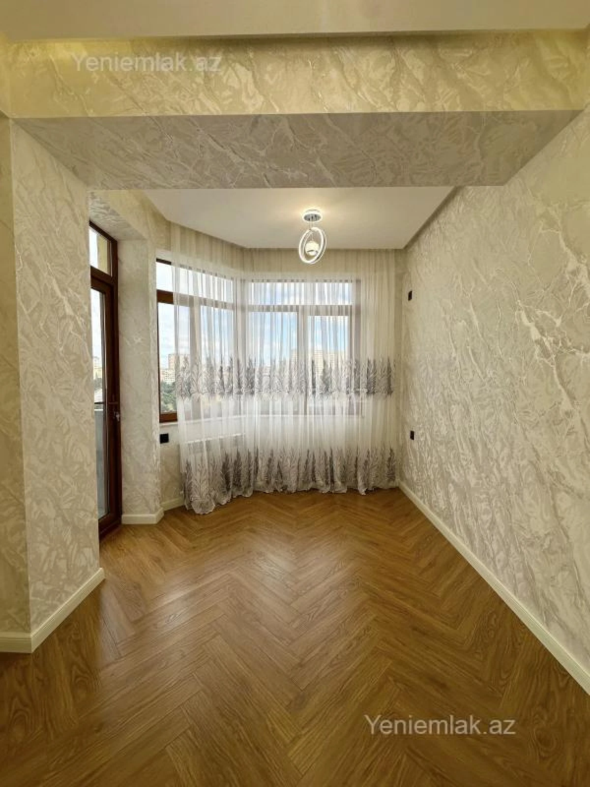 Satılır 3 otaqlı yeni tikili 115 m²