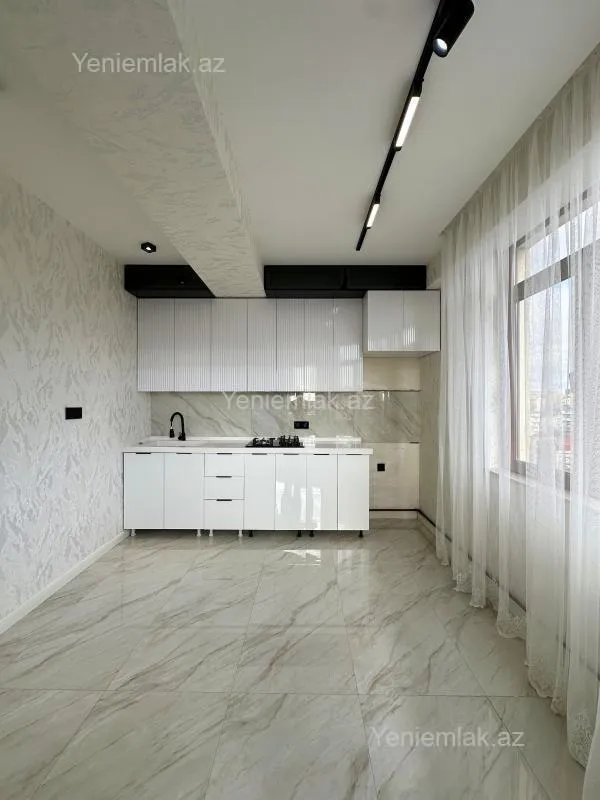 Satılır 3 otaqlı yeni tikili 115 m²