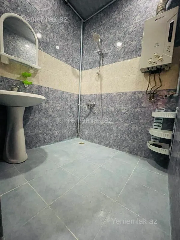 Satılır 2 otaqlı köhnə tikili 60 m²