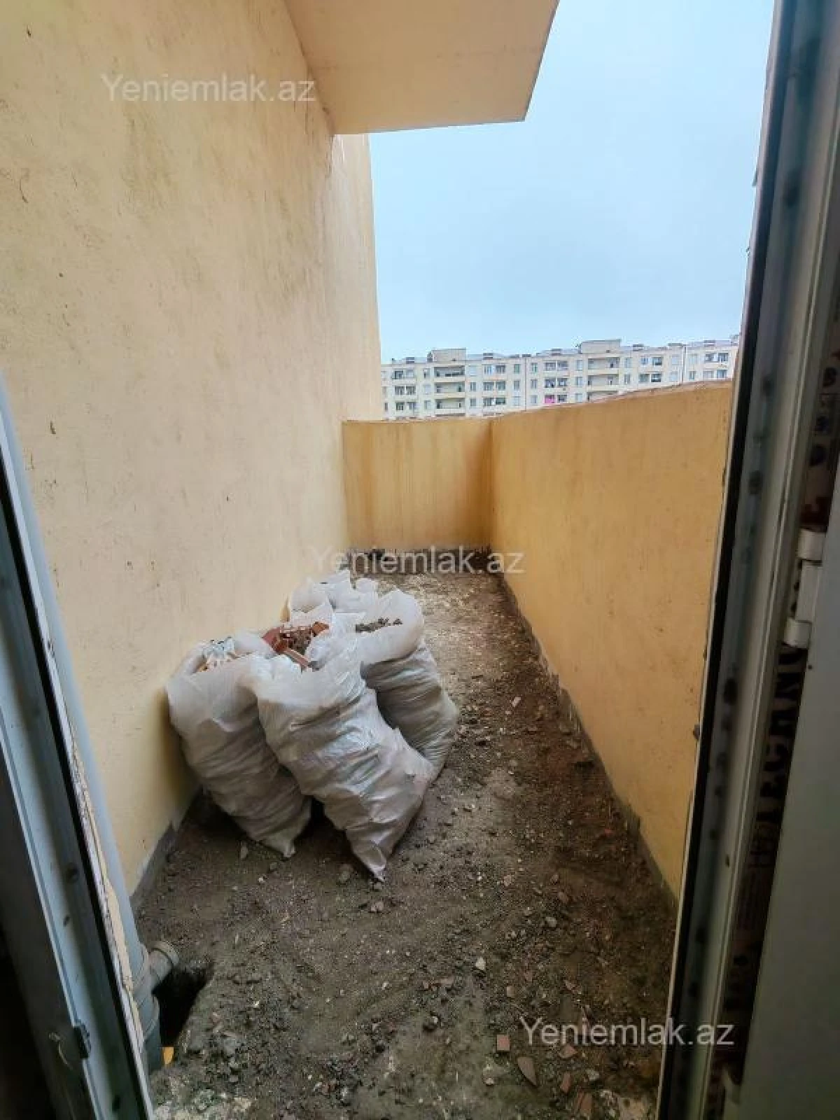 Satılır 2 otaqlı yeni tikili 78 m²