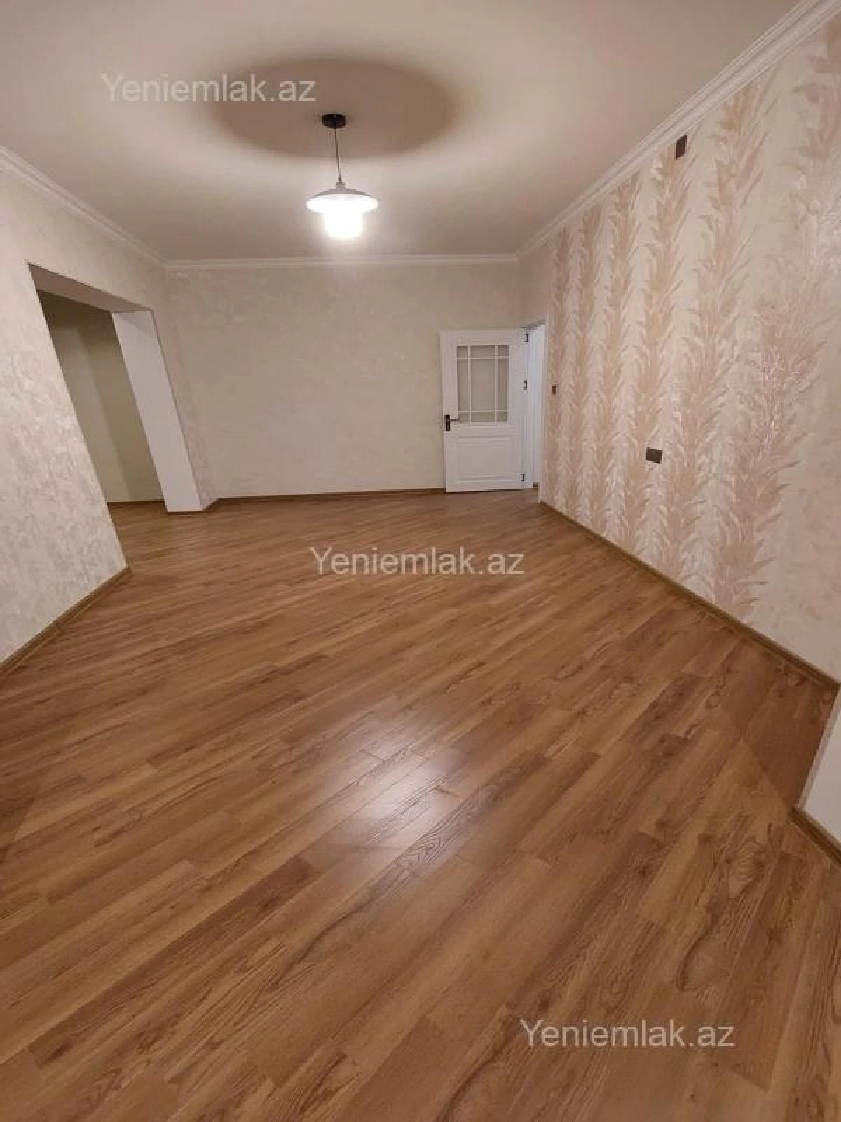 Satılır 2 otaqlı köhnə tikili 65 m²