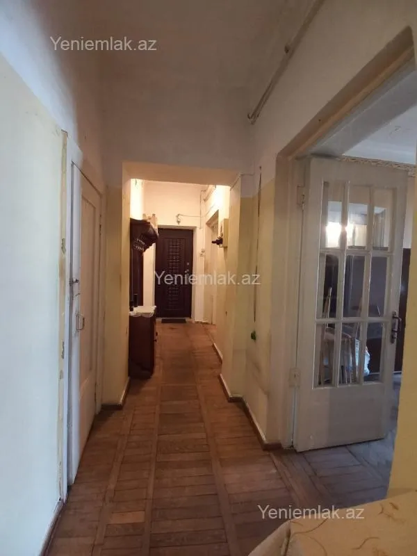 Satılır 3 otaqlı köhnə tikili 95 m²