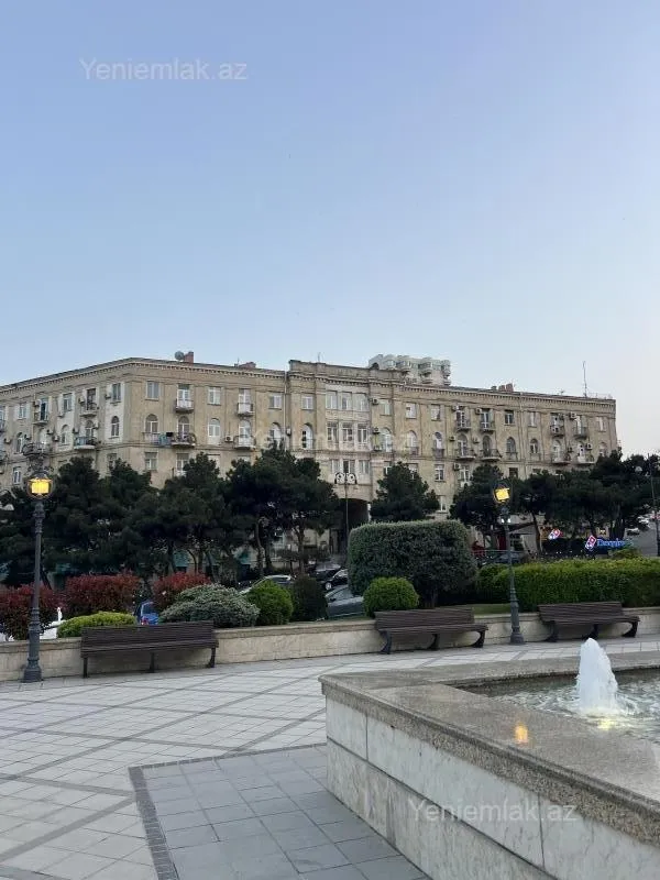 Satılır 3 otaqlı köhnə tikili 95 m²