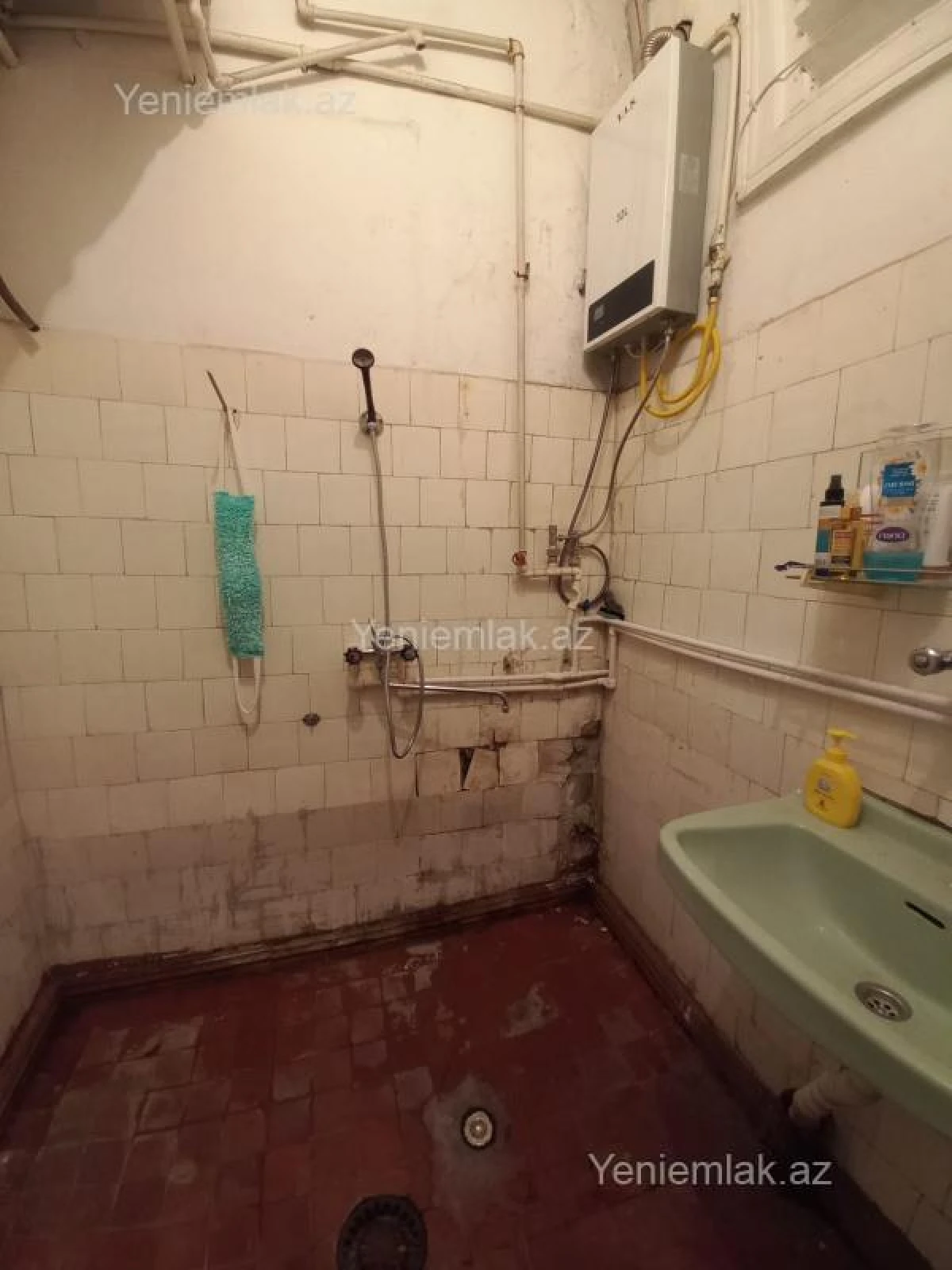 Satılır 3 otaqlı köhnə tikili 95 m²