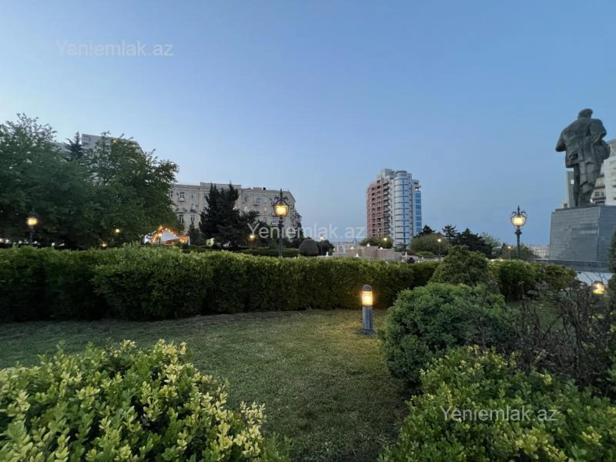 Satılır 3 otaqlı köhnə tikili 95 m²