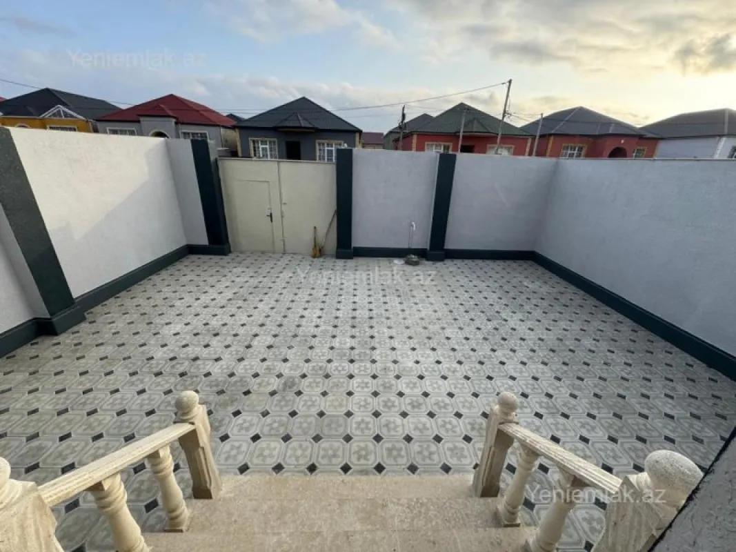 Satılır 4 otaqlı həyət evi 120 m²